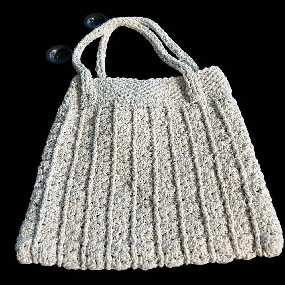 Gorgeous unbranded knit‎ weave boho purse in cream and gold metallic yarn